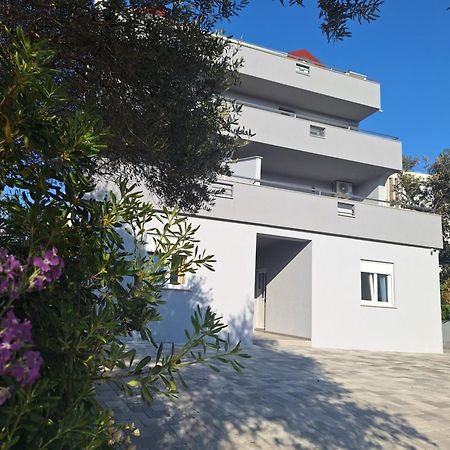 Apartments Miki 2 Novalja Extérieur photo